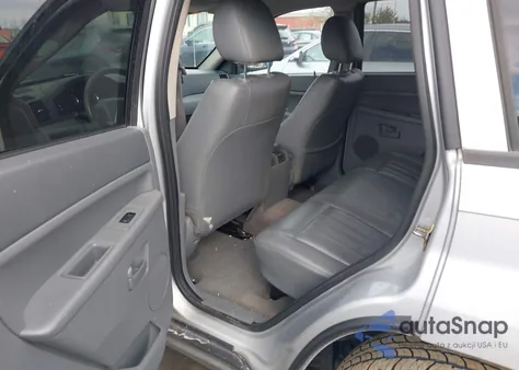 2007 Jeep Grand Cherokee Laredo z USA, uszkodzony, nr VIN 1J8GR48K17C637076